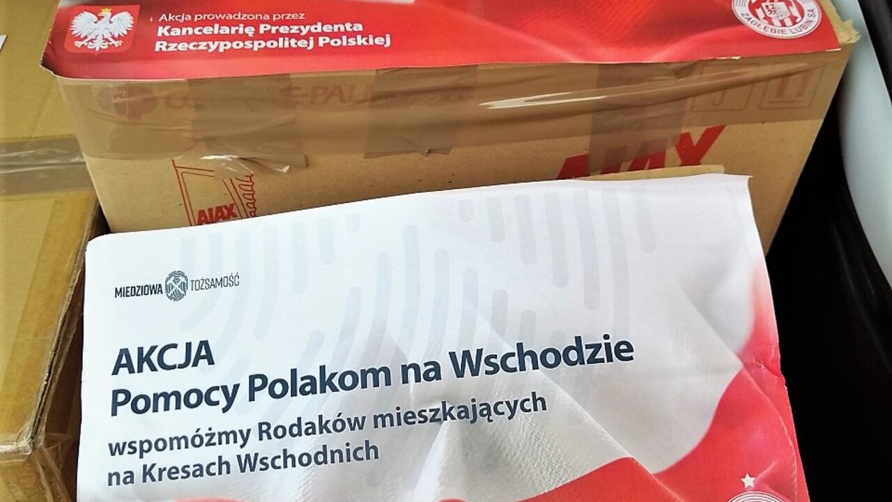  Zagłębie Lubin wsparło z Auchan i kibicami Akcję Pomocy Polakom na Wschodzie