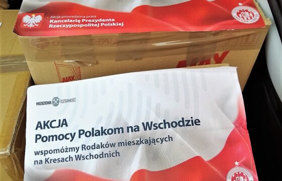  Zagłębie Lubin wsparło z Auchan i kibicami Akcję Pomocy Polakom na Wschodzie