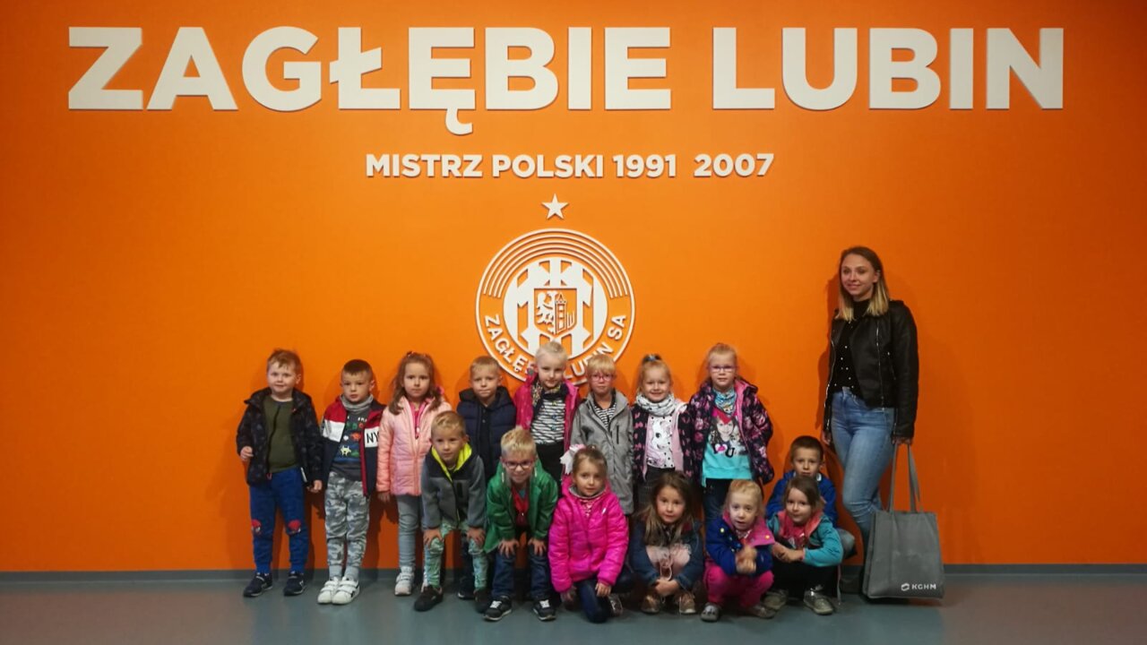 Przedszkolaki z Planety Zdrowia na Stadionie Zagłębia Przedszkolaki z Planety Zdrowia na Stadionie Zagłębia