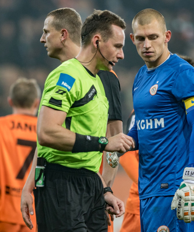 Paweł Raczkowski poprowadzi mecz z Jagiellonią Paweł Raczkowski poprowadzi mecz z Jagiellonią