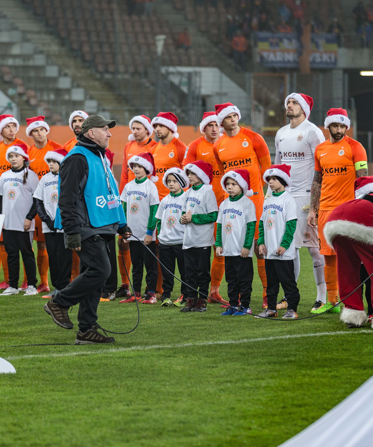 Eskorta dziecięca na mecz z Legią