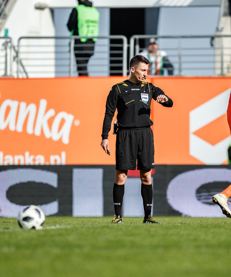 Paweł Gil arbitrem meczu Piast - KGHM Zagłębie 