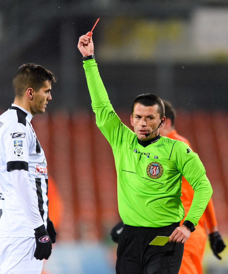 Łukasz Szczech arbitrem meczu KGHM Zagłębie Lubin - Cracovia Łukasz Szczech arbitrem meczu KGHM Zagłębie Lubin - Cracovia