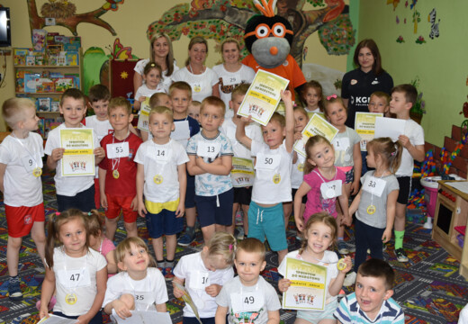 Z wizytą w Krzelowie w ramach akcji "Całe Zagłębie czyta dzieciom"