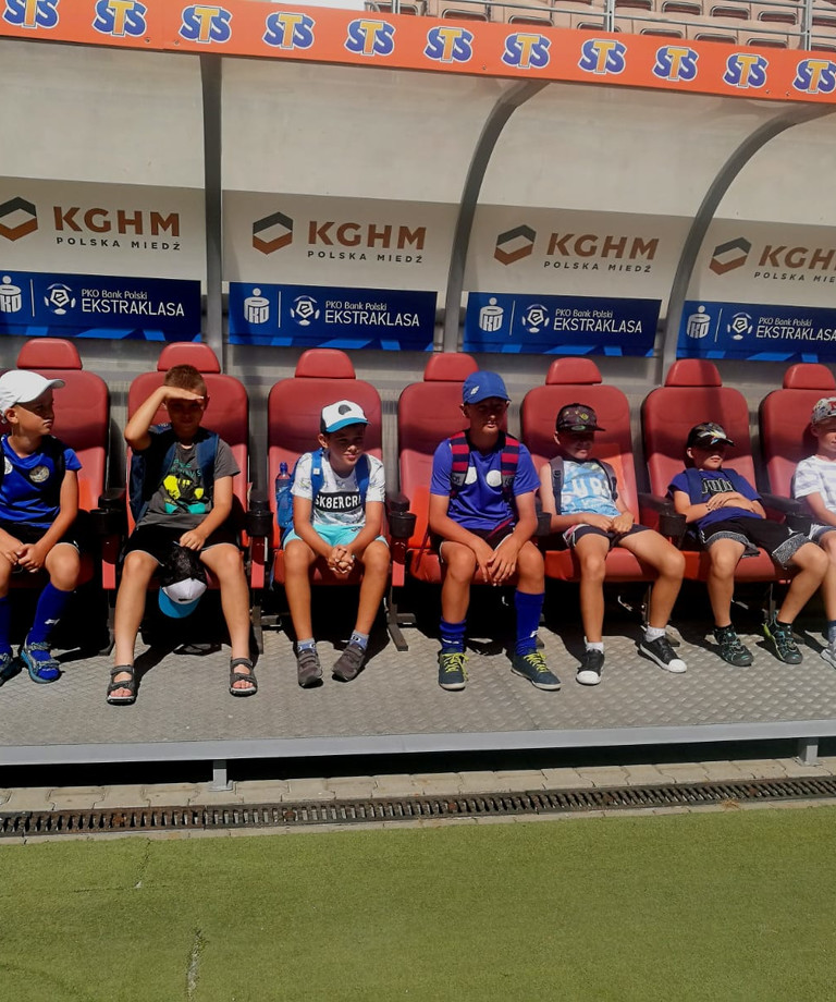 Zawodnicy MKP Wołów z wizytą na Stadionie Zagłębia Zawodnicy MKP Wołów z wizytą na Stadionie Zagłębia