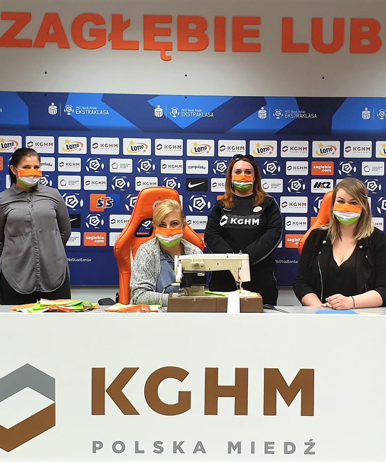 #ZLkontraWirus | W Lubinie szyją kolejną partię maseczek #ZLkontraWirus | W Lubinie szyją kolejną partię maseczek