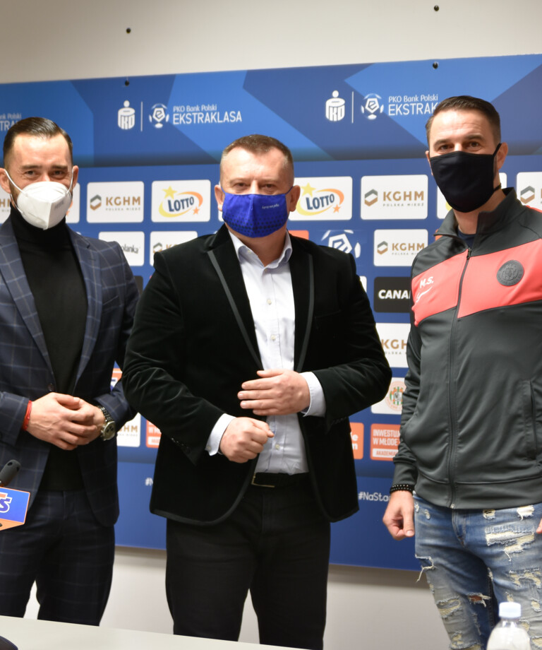 Konferencja prasowa z udziałem Prezesa Artura Jankowskiego, trenera Martina Ševeli i Lubomira Guldana Konferencja prasowa z udziałem Prezesa Artura Jankowskiego, trenera Martina Ševeli i Lubomira Guldana