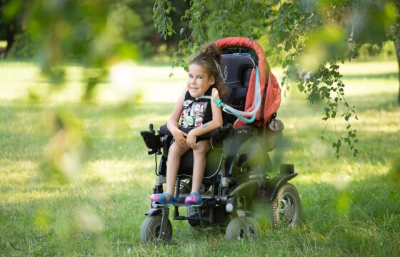 #EKSTRAPOMOC - KLUBY EKSTRAKLASY POMAGAJĄ ANI KAROLEWICZ 