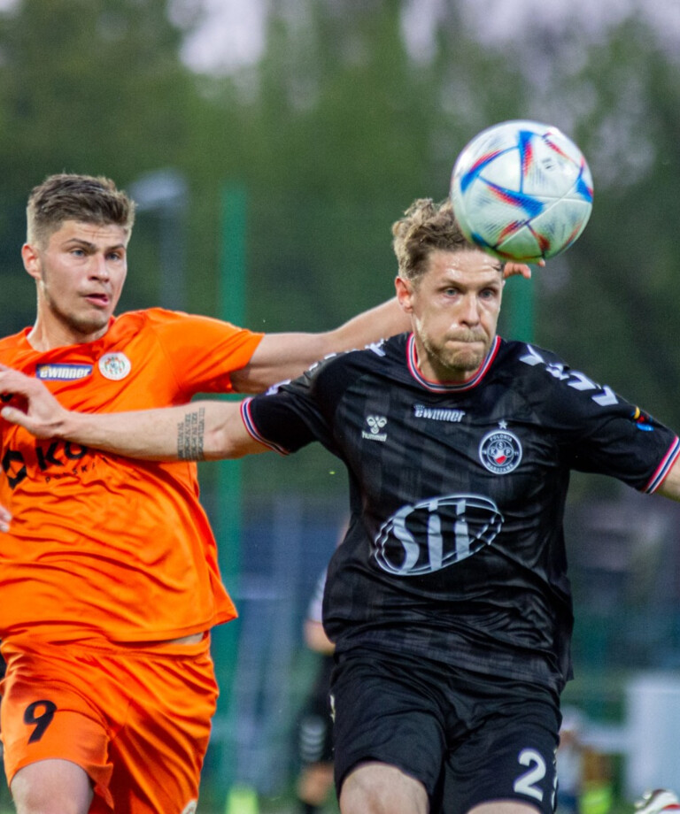 eWinner 2 liga: Arcyważny punkt na boisku lidera! eWinner 2 liga: Arcyważny punkt na boisku lidera!