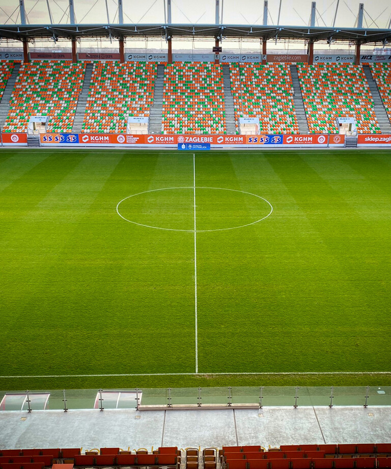 Nowe krzesełka w barwach klubowych! Stadion Zagłębia zyska nowe oblicze