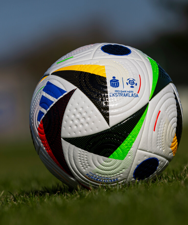 FUSSBALLLIEBE oficjalną piłką PKO Bank Polski Ekstraklasy na sezon 2024/2025 FUSSBALLLIEBE oficjalną piłką PKO Bank Polski Ekstraklasy na sezon 2024/2025