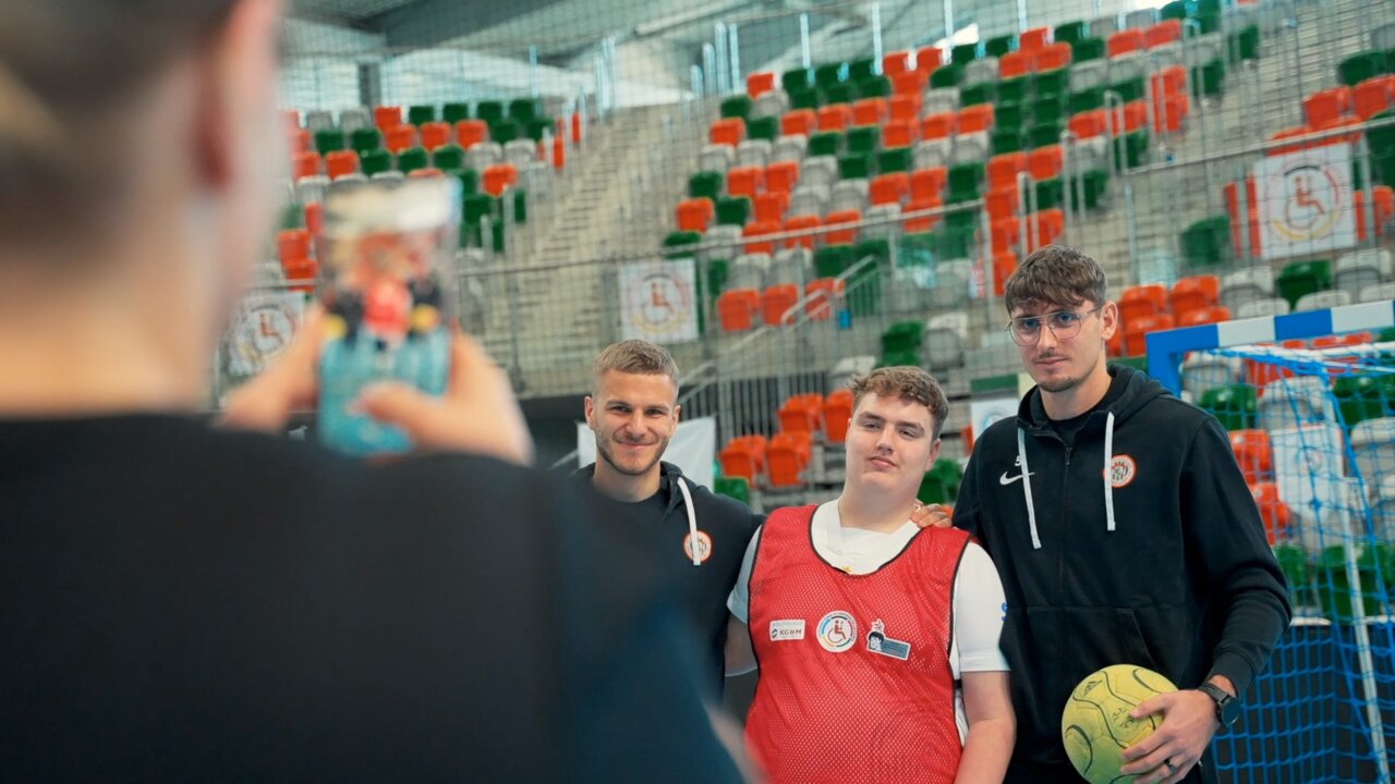 Aleks Ławniczak i Marek Mróz uczestniczyli w III Integracyjnej Olimpiadzie Sportu Aleks Ławniczak i Marek Mróz uczestniczyli w III Integracyjnej Olimpiadzie Sportu