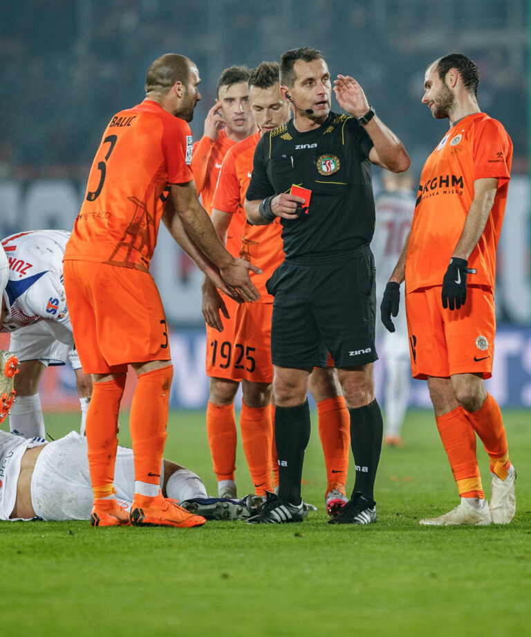 Dominik Sulikowski sędzią spotkania KGHM Zagłębie - Warta Poznań Dominik Sulikowski sędzią spotkania KGHM Zagłębie - Warta Poznań
