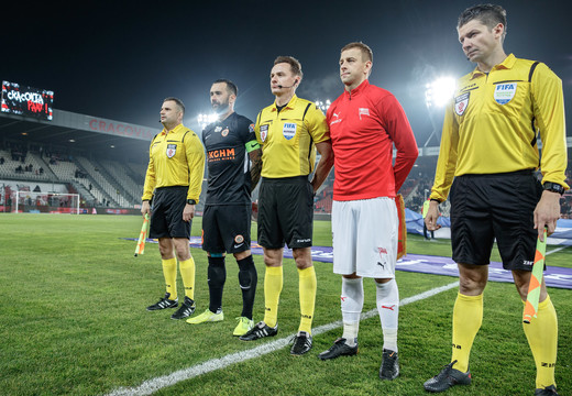 Paweł Raczkowski poprowadzi mecz w Gdyni