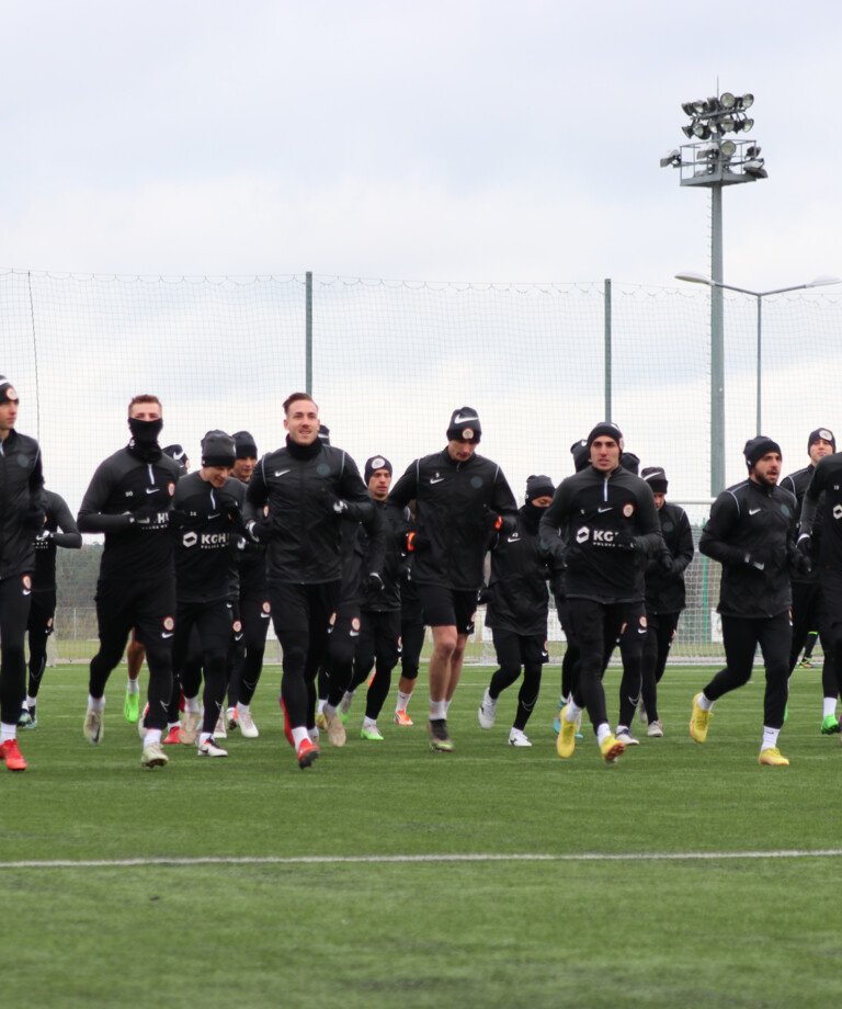 Piłkarze KGHM Zagłębia Lubin wrócili do treningów (FOTO)