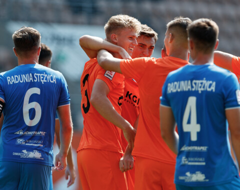 EWINNER 2 LIGA: REMIS W STĘŻYCY