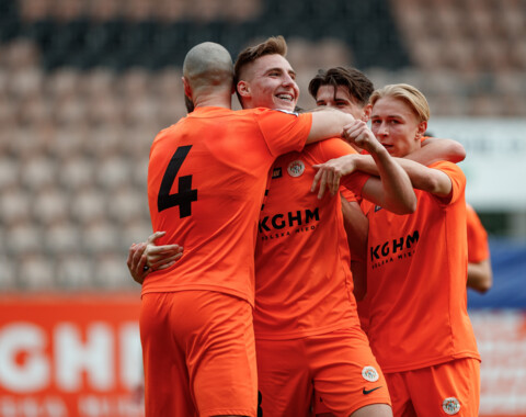 EWINNER 2 LIGA: EMOCJONUJĄCY MECZ I REMIS Z WISŁĄ PUŁAWY