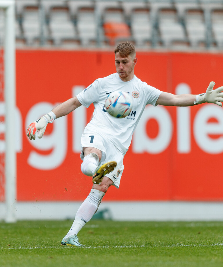 Kacper Bieszczad odchodzi z Zagłębia Lubin Kacper Bieszczad odchodzi z Zagłębia Lubin