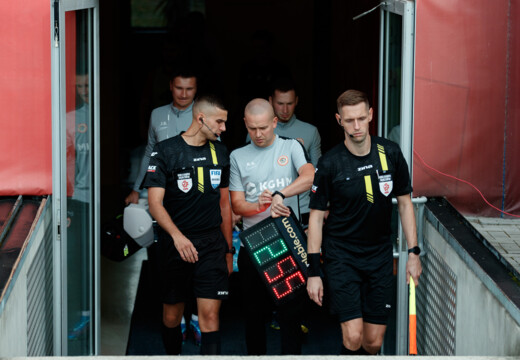 Łukasz Kuźma posędziuje starcie Miedziowych z Pogonią