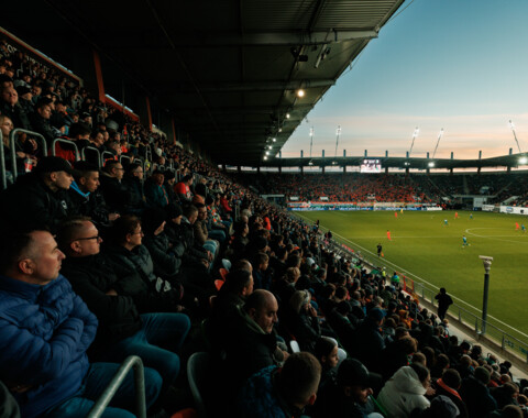 Poszukujemy chętnych osób do obsługi kas podczas meczów KGHM Zagłębia Lubin