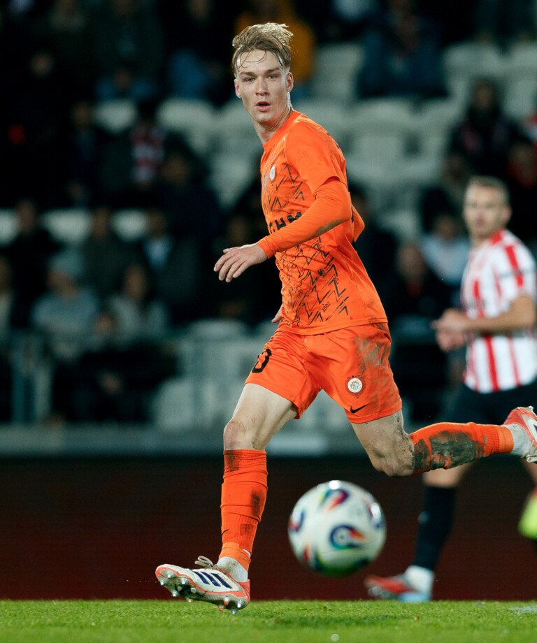 Występy Dziewiatowskiego i Nowogońskiego w wygranym meczu reprezentacji Polski U-19