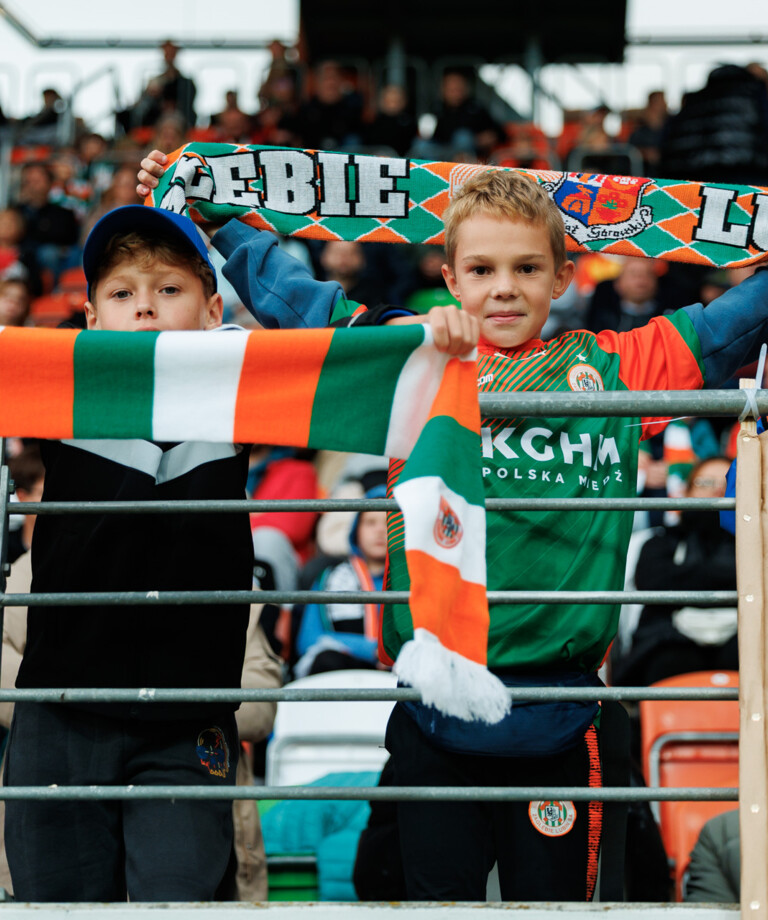 Wszyscy na stadion! Taniej w grupie, głośniej na trybunach!