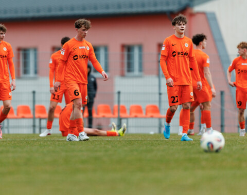 Wyraźna porażka rezerw ze Skrą Częstochowa