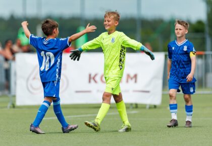 2027.05